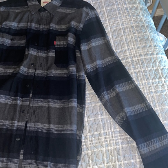 Mens Levi’s (M) grey/black flannel - Picture 3 of 4